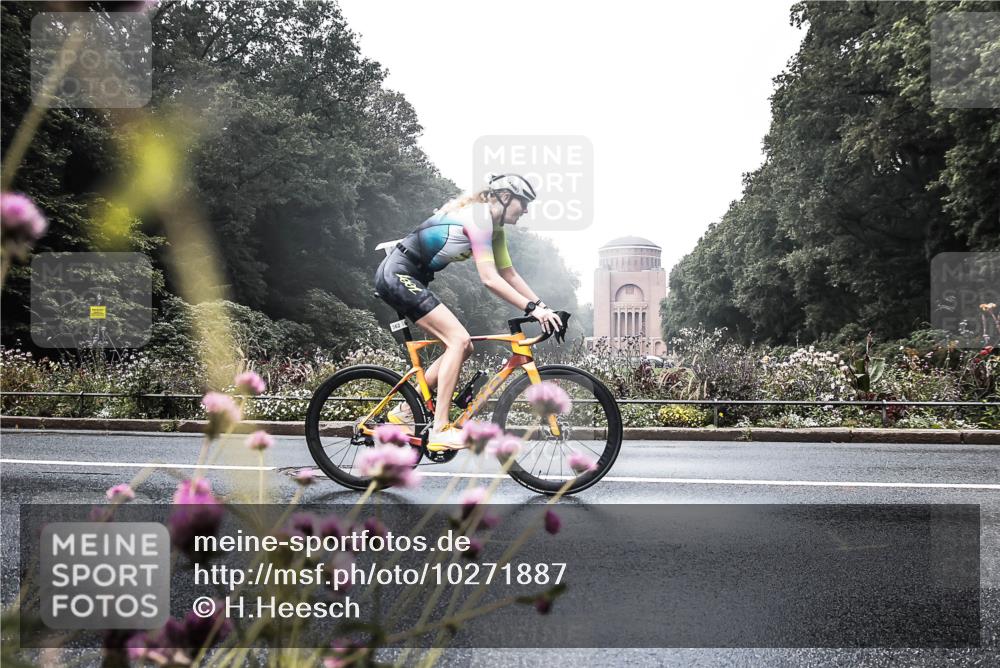 13.09.2026 - Stadtparktriathlon H.Heesch http://msf.ph/oto/10271887 13.09.2026 10:31:46 Radfahren 302, 362 meine-sportfotos.de