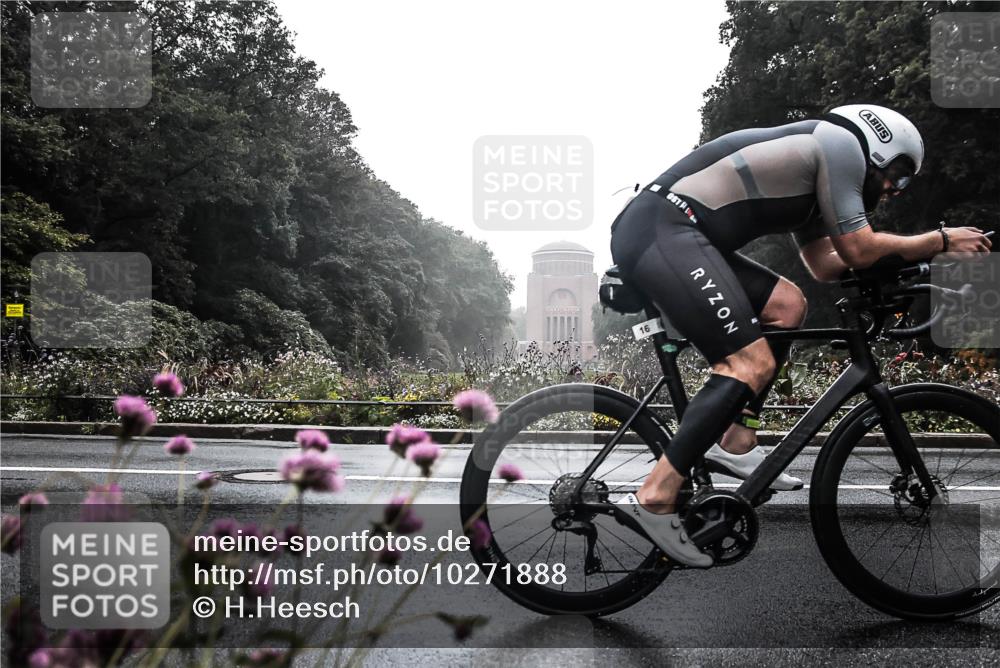 13.09.2026 - Stadtparktriathlon H.Heesch http://msf.ph/oto/10271888 13.09.2026 09:05:23 Radfahren 16, 38, 87, 144 meine-sportfotos.de