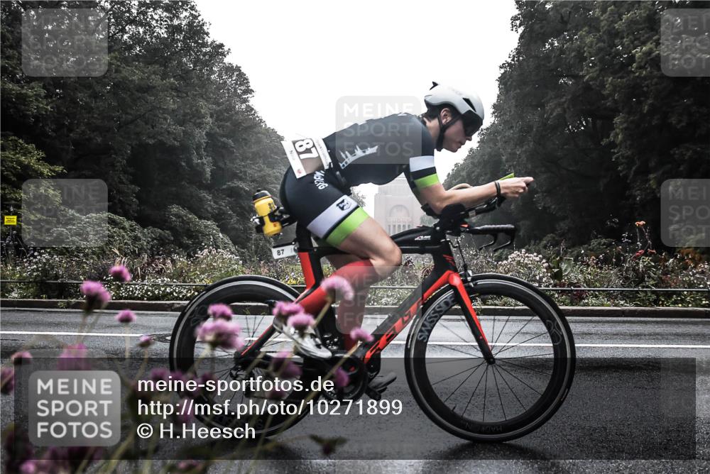 13.09.2026 - Stadtparktriathlon H.Heesch http://msf.ph/oto/10271899 13.09.2026 09:05:27 Radfahren 46, 87, 144 meine-sportfotos.de