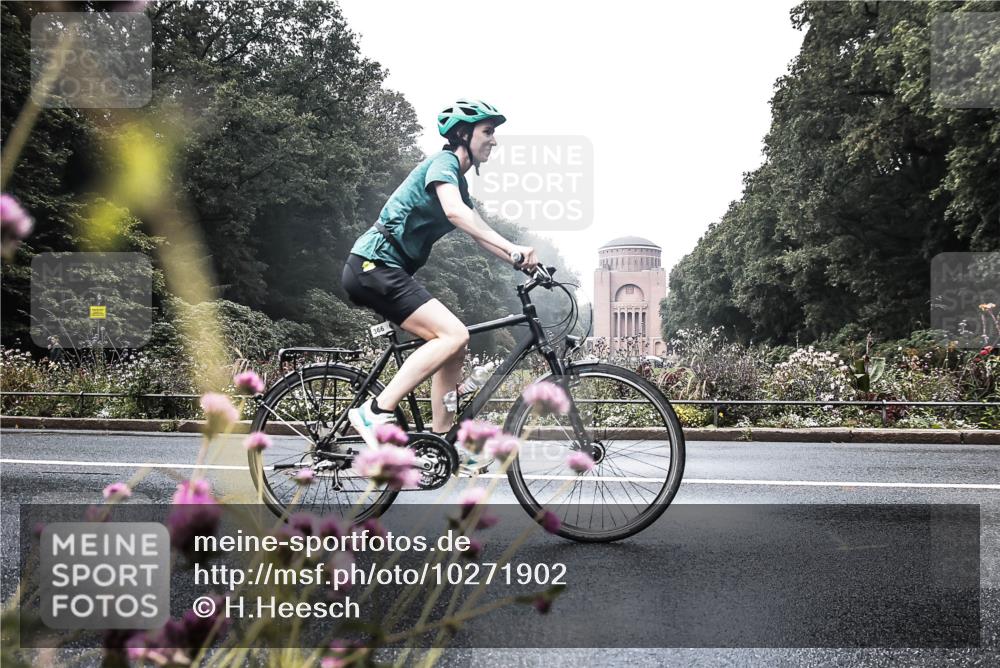 13.09.2026 - Stadtparktriathlon H.Heesch http://msf.ph/oto/10271902 13.09.2026 10:31:58 Radfahren 366, 407 meine-sportfotos.de