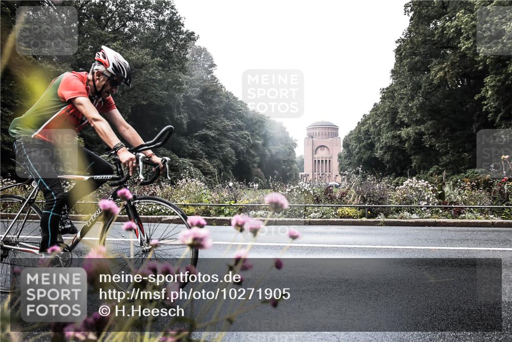 13.09.2026 - Stadtparktriathlon H.Heesch http://msf.ph/oto/10271905 13.09.2026 10:32:06 Radfahren 271, 371 meine-sportfotos.de