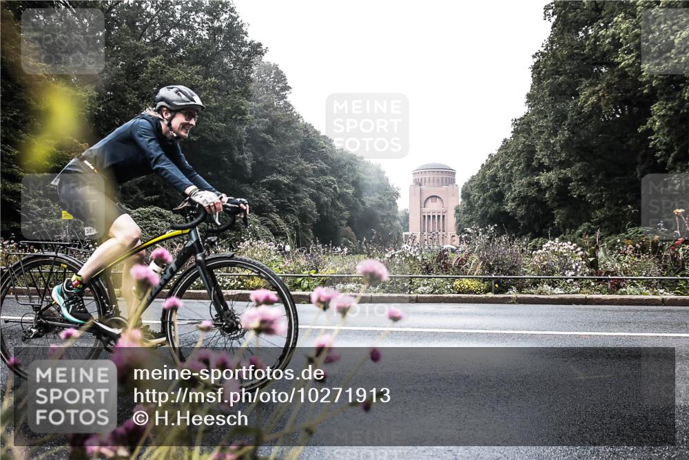 13.09.2026 - Stadtparktriathlon H.Heesch http://msf.ph/oto/10271913 13.09.2026 10:32:12 Radfahren 231, 387 meine-sportfotos.de