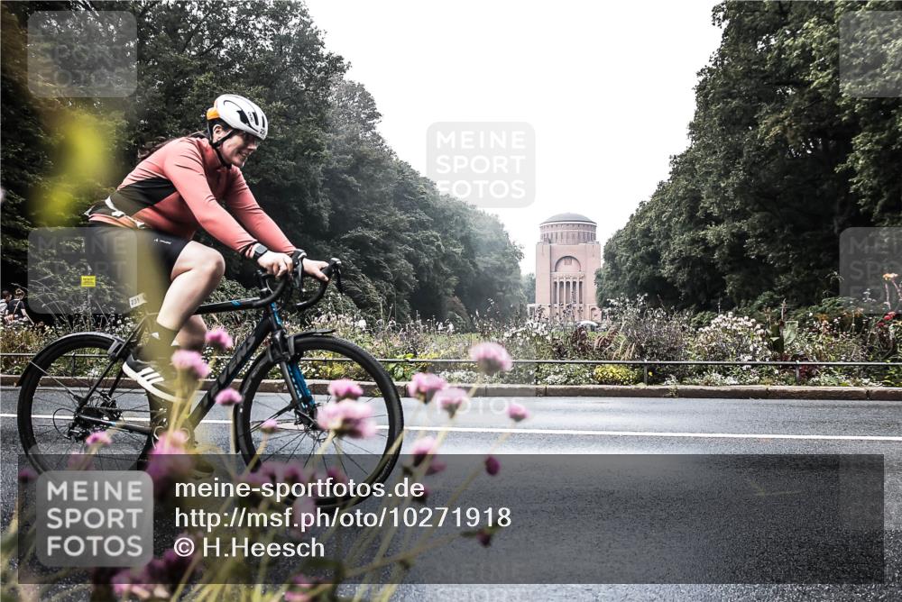 13.09.2026 - Stadtparktriathlon H.Heesch http://msf.ph/oto/10271918 13.09.2026 10:32:15 Radfahren 231, 387 meine-sportfotos.de