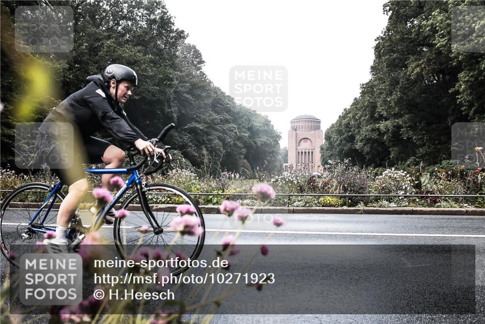 13.09.2026 - Stadtparktriathlon H.Heesch http://msf.ph/oto/10271923 13.09.2026 10:32:20 Radfahren 404, 431 meine-sportfotos.de