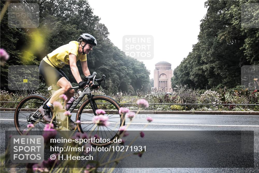 13.09.2026 - Stadtparktriathlon H.Heesch http://msf.ph/oto/10271931 13.09.2026 10:32:28 Radfahren 224, 277, 295 meine-sportfotos.de