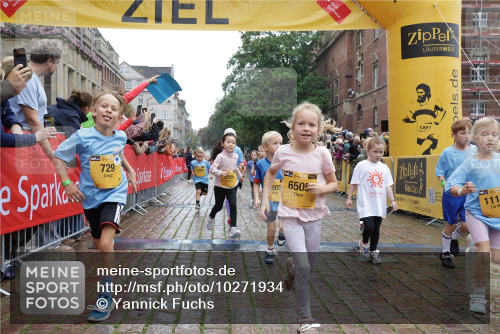 13.09.2026 - Kiel Lauf Yannick Fuchs http://msf.ph/oto/10271934 13.09.2026 08:34:44 Ziel 831, 1104, 1105, 2108, 2276, 2622, 2641, 3058, 3953, 4989, 5022, 5579, 5625, 5897, 5922, 6335, 6369, 7348, 7382, 7957, 8499, 8528, 8836, 9167, 9179, 9758, 9765, 9881, 10023, 11150, 11158, 11457, 12352, 12516, 12549, 126, 138, 657, 720, 1103, 1623, 1624, 2612, 2740, 2769, 3023, 3118, 3277, 3380, 4016, 4417, 4584, 4796, 5099, 6111, 7042, 7135, 7408, 7957, 8226, 8333, 8423, 8930, 8983, 9047, 9211, 9945, 10121, 10713, 10815, 11365, 11572, 12100, 1103, 9211, 10121 meine-sportfotos.de