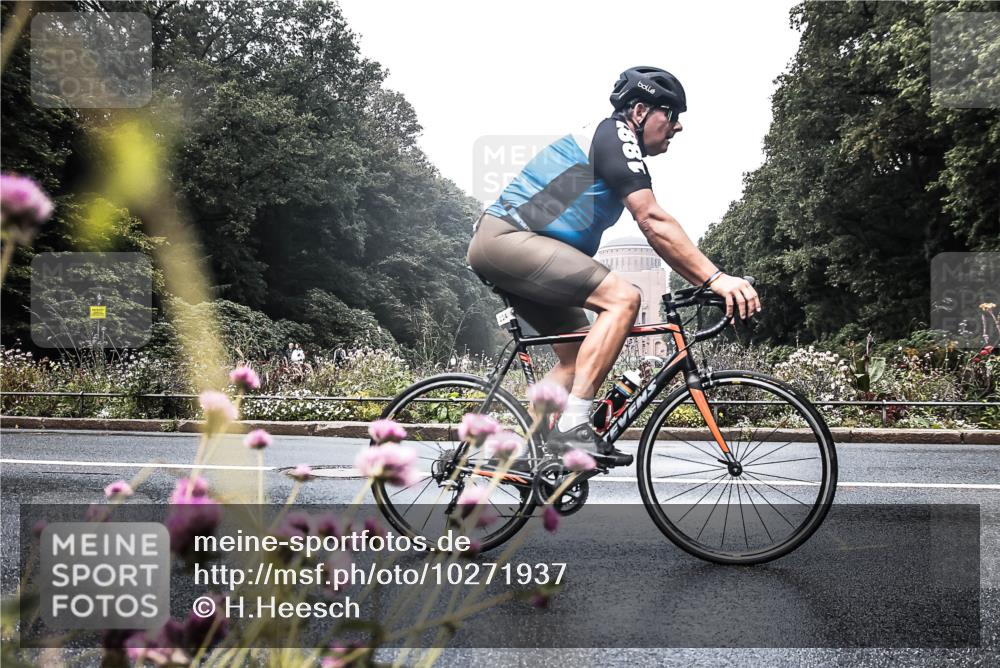 13.09.2026 - Stadtparktriathlon H.Heesch http://msf.ph/oto/10271937 13.09.2026 10:32:29 Radfahren 224, 277, 295 meine-sportfotos.de