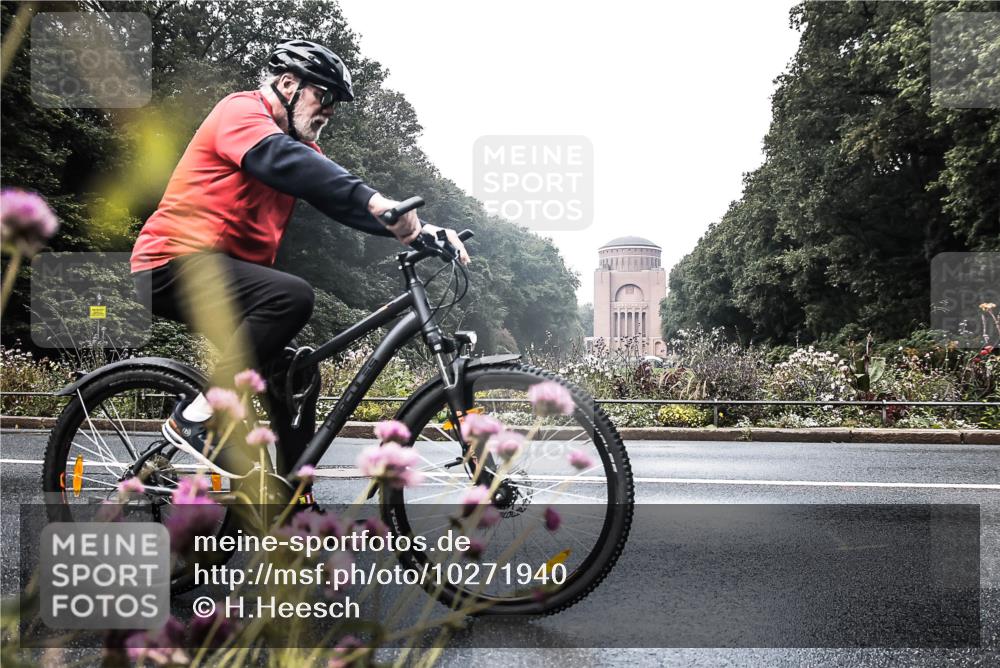 13.09.2026 - Stadtparktriathlon H.Heesch http://msf.ph/oto/10271940 13.09.2026 10:32:30 Radfahren 224, 277, 295 meine-sportfotos.de