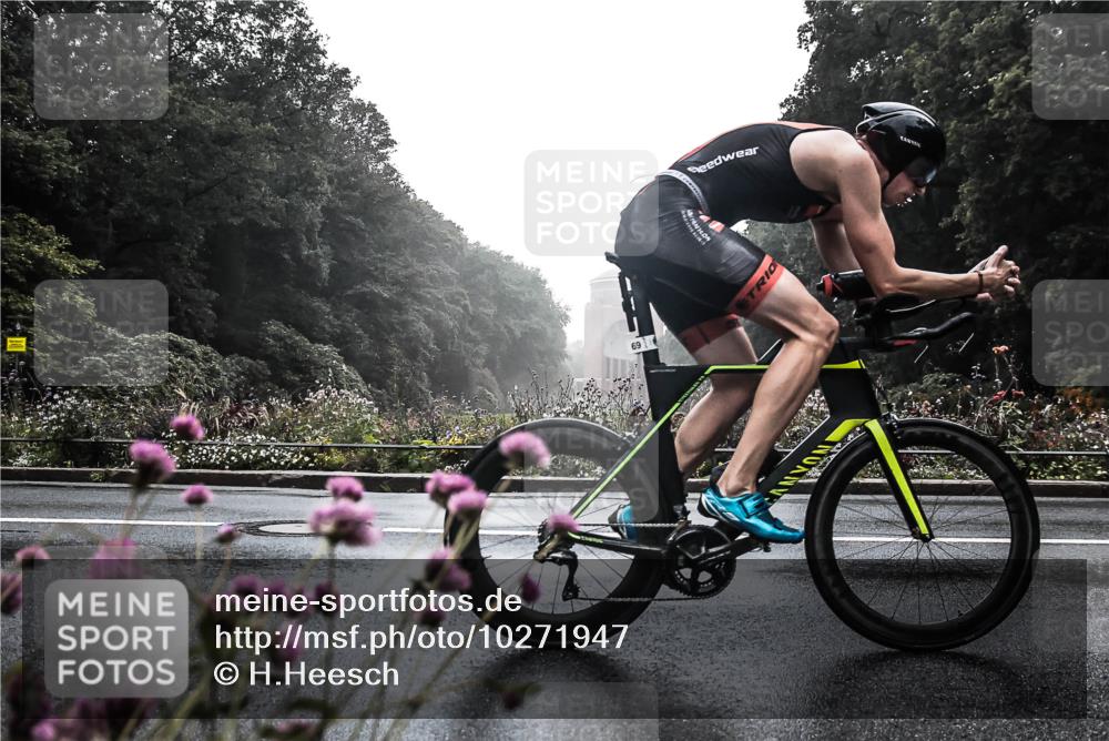 13.09.2026 - Stadtparktriathlon H.Heesch http://msf.ph/oto/10271947 13.09.2026 09:06:02 Radfahren 2, 69, 96 meine-sportfotos.de