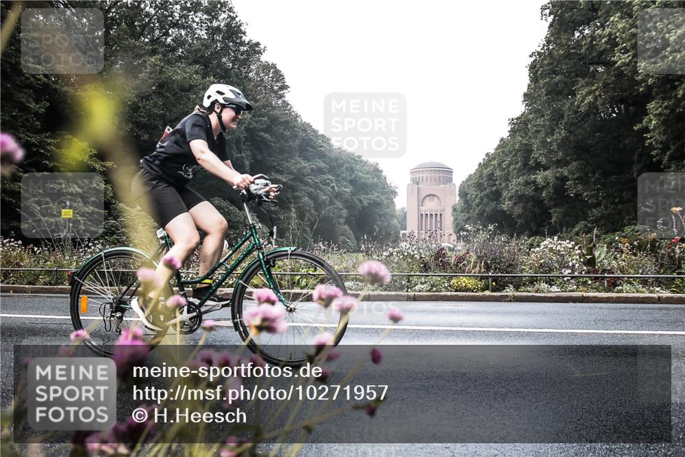 13.09.2026 - Stadtparktriathlon H.Heesch http://msf.ph/oto/10271957 13.09.2026 10:32:56 Radfahren 306 meine-sportfotos.de