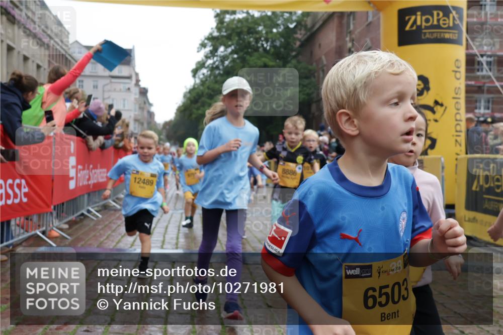 13.09.2026 - Kiel Lauf Yannick Fuchs http://msf.ph/oto/10271981 13.09.2026 08:34:46 Ziel 831, 1104, 1105, 2108, 2276, 2622, 2641, 3058, 3953, 4989, 5022, 5579, 5625, 5897, 5922, 6335, 6369, 7348, 7382, 8339, 8358, 8499, 8528, 8836, 9167, 9179, 9758, 9765, 9881, 10023, 11150, 11158, 11457, 12141, 12352, 12538, 12549, 126, 138, 657, 720, 1623, 1624, 2612, 2740, 2769, 3023, 3058, 3118, 3277, 3380, 4016, 4417, 4584, 4796, 5099, 5897, 6111, 7042, 7135, 7408, 7957, 8226, 8333, 8423, 8930, 8983, 9047, 9211, 9945, 10713, 10815, 12100, 1103, 9211, 10121 meine-sportfotos.de