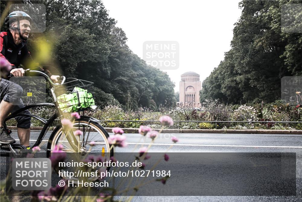 13.09.2026 - Stadtparktriathlon H.Heesch http://msf.ph/oto/10271984 13.09.2026 10:33:21 Radfahren 250, 342, 416 meine-sportfotos.de