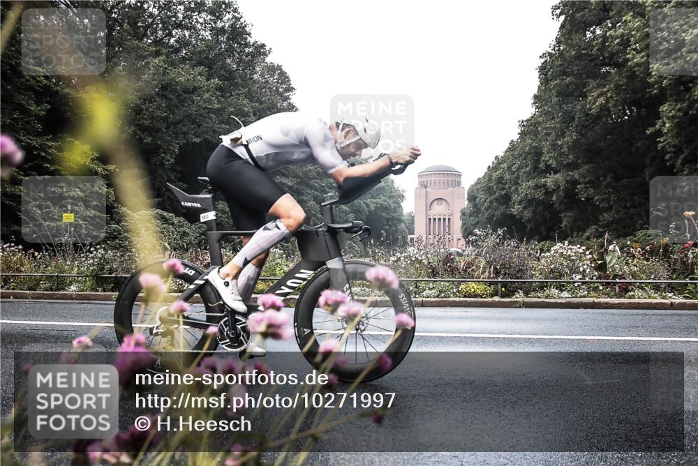 13.09.2026 - Stadtparktriathlon H.Heesch http://msf.ph/oto/10271997 13.09.2026 10:33:42 Radfahren 375, 563 meine-sportfotos.de