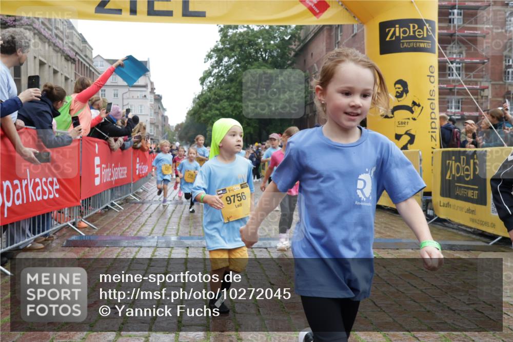 13.09.2026 - Kiel Lauf Yannick Fuchs http://msf.ph/oto/10272045 13.09.2026 08:34:48 Ziel 530, 831, 1104, 1105, 2276, 2622, 2641, 3953, 4989, 5022, 5579, 5625, 5922, 6335, 6369, 7348, 7382, 8339, 8358, 8499, 8528, 8836, 9167, 9179, 9881, 10023, 11150, 11158, 11457, 12141, 12352, 12538, 12549, 126, 138, 657, 720, 831, 1623, 1624, 2108, 2612, 2740, 2769, 3023, 3058, 3118, 3277, 3380, 3953, 4016, 4417, 4584, 4796, 5099, 5897, 6111, 7042, 7135, 7408, 7957, 8226, 8333, 8423, 8836, 8930, 8983, 9047, 9945, 10713, 10815, 12100, 1103, 9211, 10121 meine-sportfotos.de