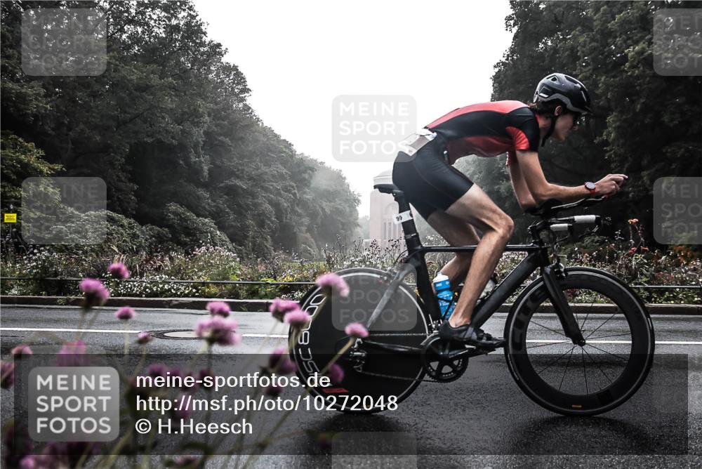 13.09.2026 - Stadtparktriathlon H.Heesch http://msf.ph/oto/10272048 13.09.2026 09:07:20 Radfahren 30, 32, 99, 158 meine-sportfotos.de