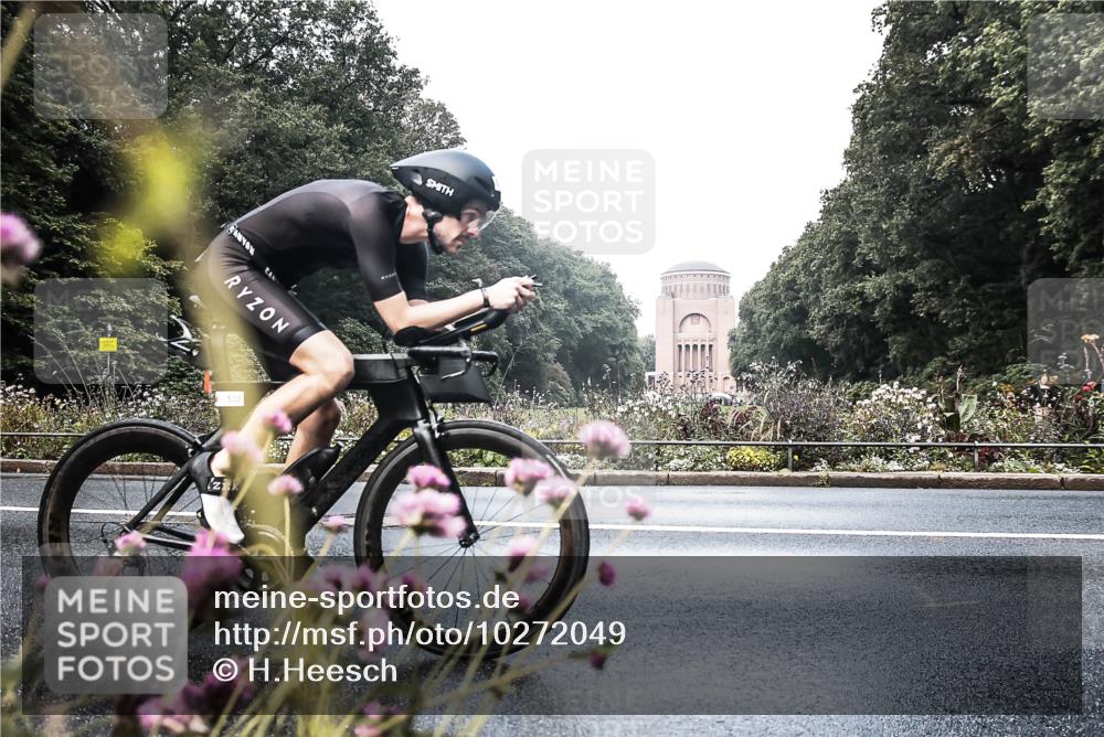 13.09.2026 - Stadtparktriathlon H.Heesch http://msf.ph/oto/10272049 13.09.2026 10:34:41 Radfahren 364, 444, 538 meine-sportfotos.de