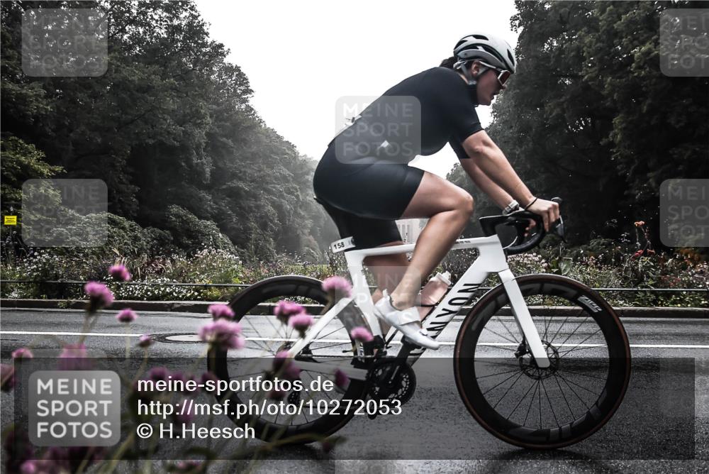 13.09.2026 - Stadtparktriathlon H.Heesch http://msf.ph/oto/10272053 13.09.2026 09:07:21 Radfahren 30, 32, 99, 158 meine-sportfotos.de