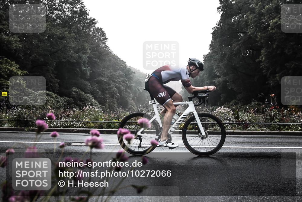 13.09.2026 - Stadtparktriathlon H.Heesch http://msf.ph/oto/10272066 13.09.2026 09:07:28 Radfahren 10, 20, 106, 198, 201 meine-sportfotos.de