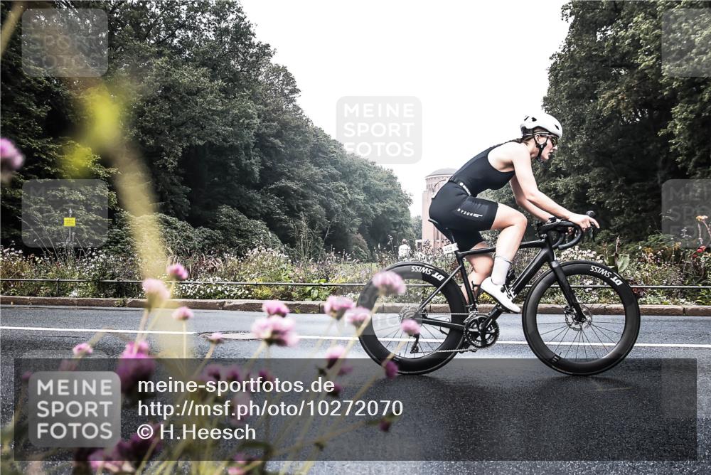 13.09.2026 - Stadtparktriathlon H.Heesch http://msf.ph/oto/10272070 13.09.2026 10:34:53 Radfahren 336, 402, 489 meine-sportfotos.de