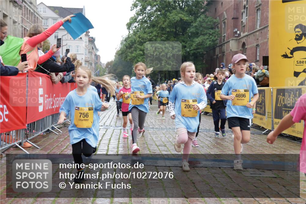 13.09.2026 - Kiel Lauf Yannick Fuchs http://msf.ph/oto/10272076 13.09.2026 08:34:49 Ziel 530, 1104, 1105, 1918, 2276, 2622, 2641, 4989, 5022, 5042, 5579, 5625, 5922, 6335, 6369, 6505, 7348, 7382, 8339, 8358, 8499, 8528, 9167, 9179, 9881, 10023, 11110, 11150, 11158, 11457, 12141, 12352, 12538, 12549, 126, 138, 720, 831, 1623, 1624, 2108, 2612, 2740, 3023, 3058, 3118, 3277, 3380, 3953, 4016, 4417, 4584, 5099, 5897, 6111, 7042, 7135, 7408, 7957, 8226, 8333, 8423, 8836, 8930, 8983, 9047, 10713, 10815, 12100, 1103, 9211, 10121 meine-sportfotos.de
