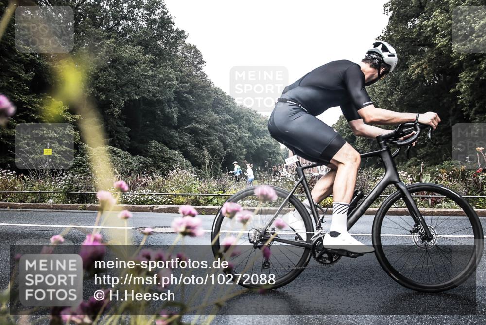 13.09.2026 - Stadtparktriathlon H.Heesch http://msf.ph/oto/10272088 13.09.2026 10:35:20 Radfahren 437, 513 meine-sportfotos.de