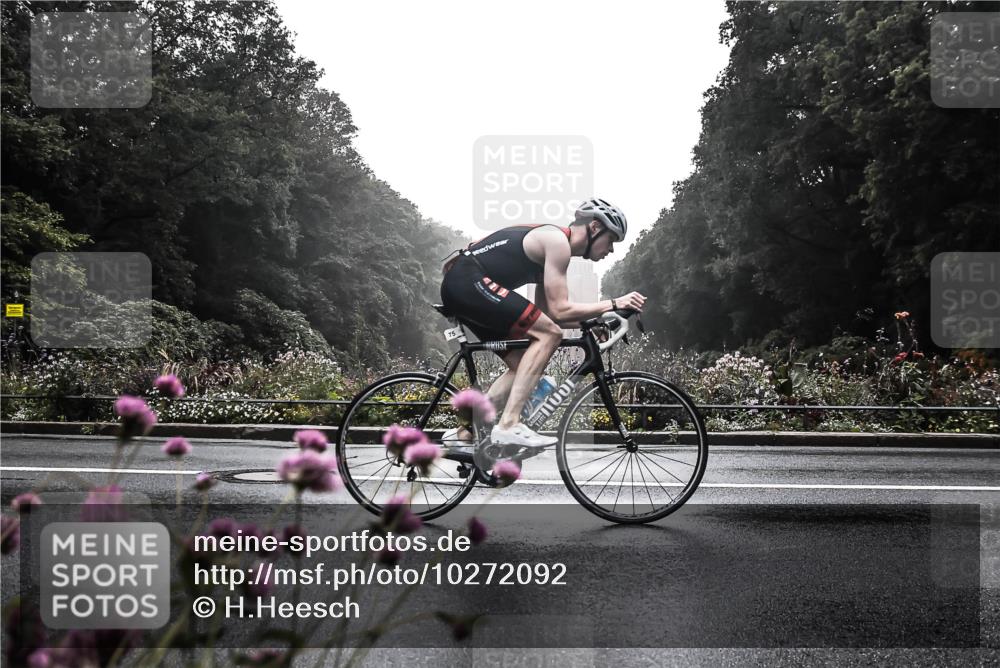 13.09.2026 - Stadtparktriathlon H.Heesch http://msf.ph/oto/10272092 13.09.2026 09:07:43 Radfahren 75, 88, 142, 154, 177, 203 meine-sportfotos.de