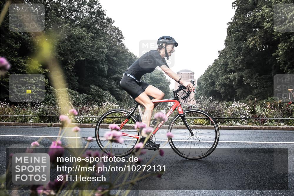 13.09.2026 - Stadtparktriathlon H.Heesch http://msf.ph/oto/10272131 13.09.2026 10:36:11 Radfahren 380, 389, 430, 443, 454 meine-sportfotos.de