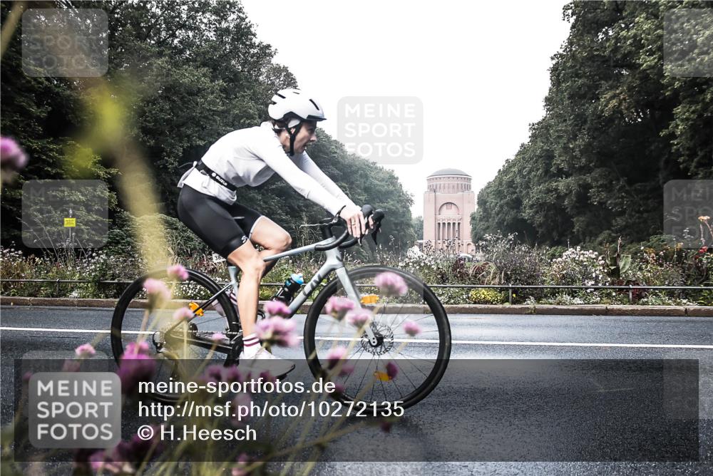 13.09.2026 - Stadtparktriathlon H.Heesch http://msf.ph/oto/10272135 13.09.2026 10:36:11 Radfahren 380, 389, 430, 443, 454 meine-sportfotos.de
