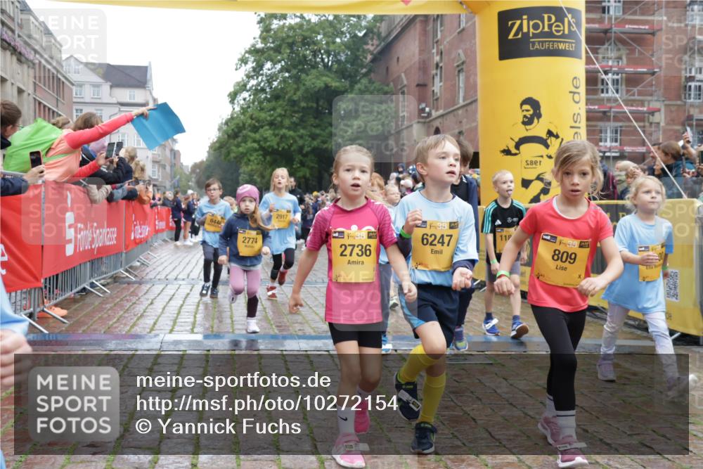 13.09.2026 - Kiel Lauf Yannick Fuchs http://msf.ph/oto/10272154 13.09.2026 08:34:52 Ziel 530, 729, 1010, 1104, 1105, 1918, 2641, 4989, 5022, 5042, 5579, 5922, 6335, 6503, 6505, 6595, 7348, 7382, 8339, 8358, 8499, 8528, 8971, 9179, 9686, 9881, 10023, 10857, 11110, 11150, 11158, 11183, 12033, 12141, 12352, 12489, 12538, 126, 138, 720, 831, 1623, 1624, 2108, 2276, 2612, 2622, 2740, 3023, 3058, 3118, 3277, 3380, 3953, 4016, 4417, 4584, 5022, 5099, 5625, 5897, 6111, 6369, 7042, 7408, 7957, 8226, 8333, 8423, 8836, 8930, 8983, 9047, 12100, 9211, 10121 meine-sportfotos.de