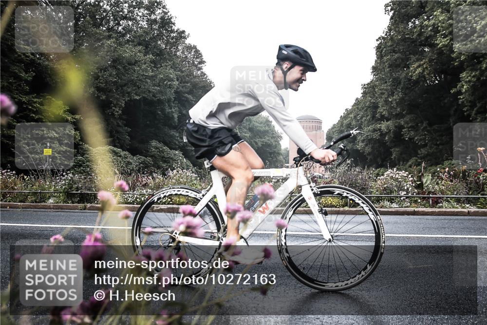 13.09.2026 - Stadtparktriathlon H.Heesch http://msf.ph/oto/10272163 13.09.2026 10:36:36 Radfahren 347, 361, 479 meine-sportfotos.de