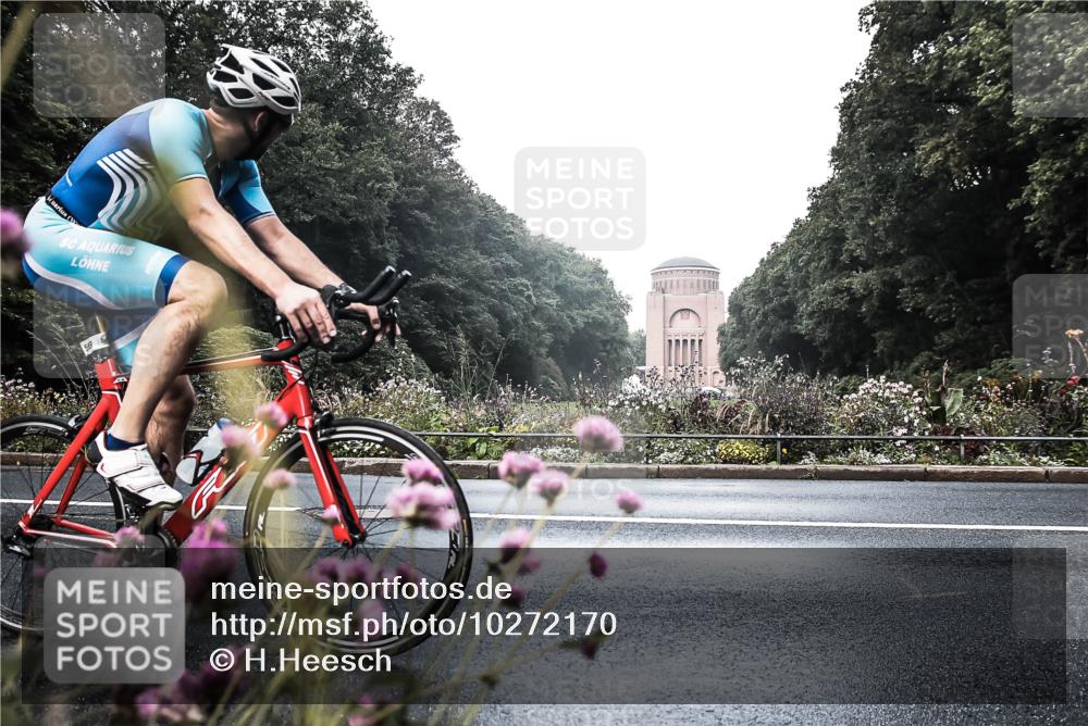13.09.2026 - Stadtparktriathlon H.Heesch http://msf.ph/oto/10272170 13.09.2026 10:36:42 Radfahren 542, 569 meine-sportfotos.de