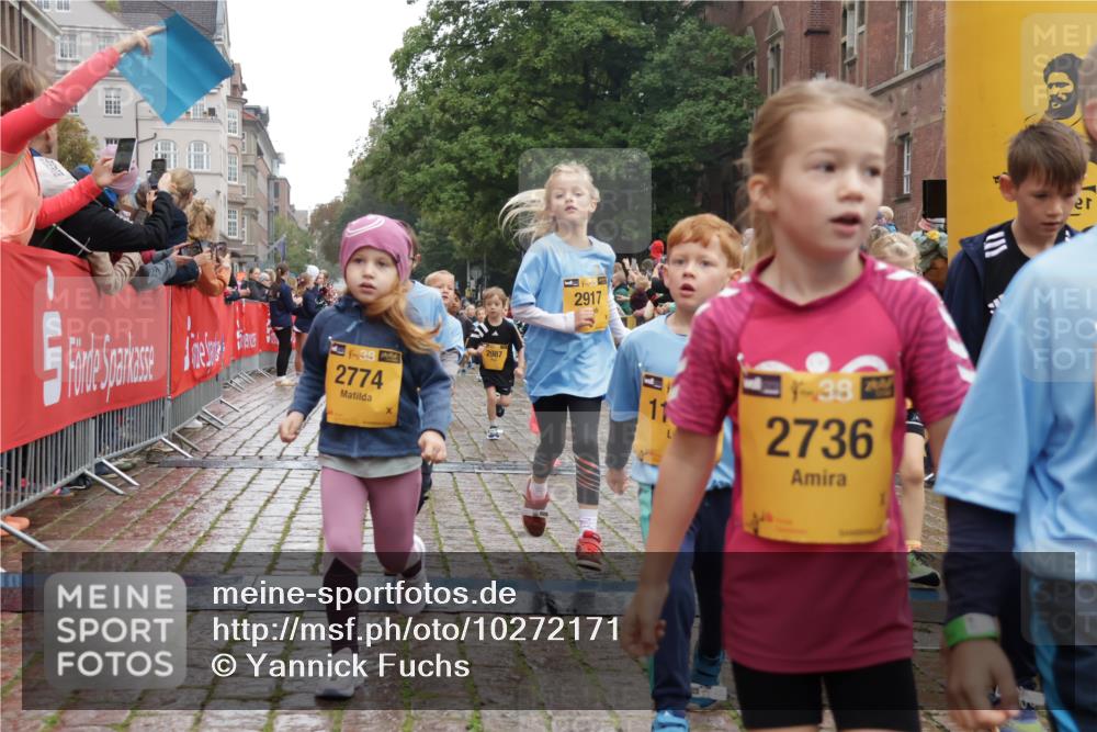 13.09.2026 - Kiel Lauf Yannick Fuchs http://msf.ph/oto/10272171 13.09.2026 08:34:52 Ziel 530, 729, 1010, 1104, 1105, 1918, 2641, 4989, 5022, 5042, 5579, 5922, 6335, 6503, 6505, 6595, 7348, 7382, 8339, 8358, 8499, 8528, 8971, 9179, 9686, 9881, 10023, 10857, 11110, 11150, 11158, 11183, 12033, 12141, 12352, 12489, 12538, 126, 138, 720, 831, 1623, 1624, 2108, 2276, 2612, 2622, 2740, 3023, 3058, 3118, 3277, 3380, 3953, 4016, 4417, 4584, 5022, 5099, 5625, 5897, 6111, 6369, 7042, 7408, 7957, 8226, 8333, 8423, 8836, 8930, 8983, 9047, 12100, 9211, 10121 meine-sportfotos.de