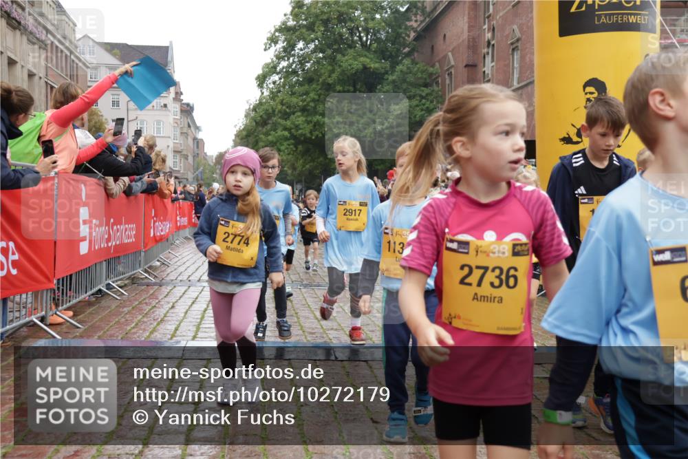 13.09.2026 - Kiel Lauf Yannick Fuchs http://msf.ph/oto/10272179 13.09.2026 08:34:53 Ziel 530, 729, 1010, 1104, 1105, 1918, 2641, 2643, 4989, 5042, 5416, 5579, 5922, 6335, 6503, 6505, 6595, 7348, 7382, 8339, 8358, 8499, 8509, 8528, 8971, 9179, 9686, 9881, 10857, 11110, 11150, 11158, 11183, 12033, 12141, 12352, 12489, 12538, 126, 138, 720, 831, 1623, 1624, 2108, 2276, 2612, 2622, 2641, 2740, 3023, 3058, 3118, 3277, 3380, 3953, 4016, 4417, 4584, 5022, 5099, 5625, 5897, 6111, 6369, 7042, 7408, 7957, 8226, 8333, 8423, 8836, 8930, 8983, 9047, 12100, 9211 meine-sportfotos.de