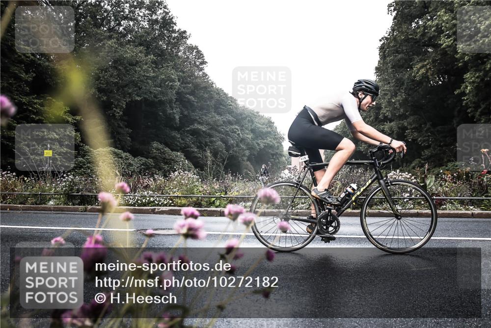 13.09.2026 - Stadtparktriathlon H.Heesch http://msf.ph/oto/10272182 13.09.2026 10:36:50 Radfahren 434, 488, 528 meine-sportfotos.de
