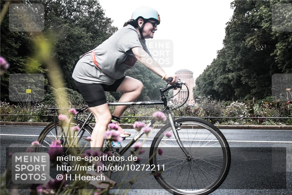13.09.2026 - Stadtparktriathlon H.Heesch http://msf.ph/oto/10272211 13.09.2026 10:37:04 Radfahren 221, 345, 414, 480 meine-sportfotos.de
