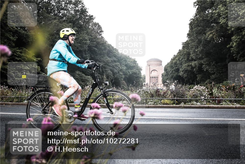 13.09.2026 - Stadtparktriathlon H.Heesch http://msf.ph/oto/10272281 13.09.2026 10:37:31 Radfahren 343, 429, 494, 529 meine-sportfotos.de