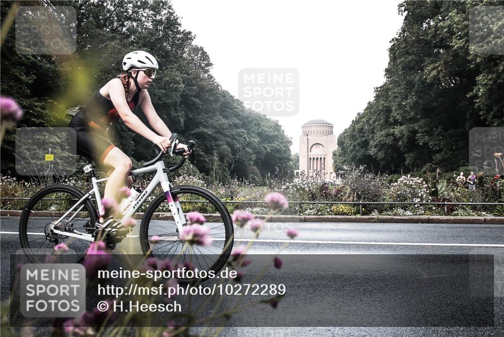 13.09.2026 - Stadtparktriathlon H.Heesch http://msf.ph/oto/10272289 13.09.2026 10:37:39 Radfahren 329, 432, 540 meine-sportfotos.de
