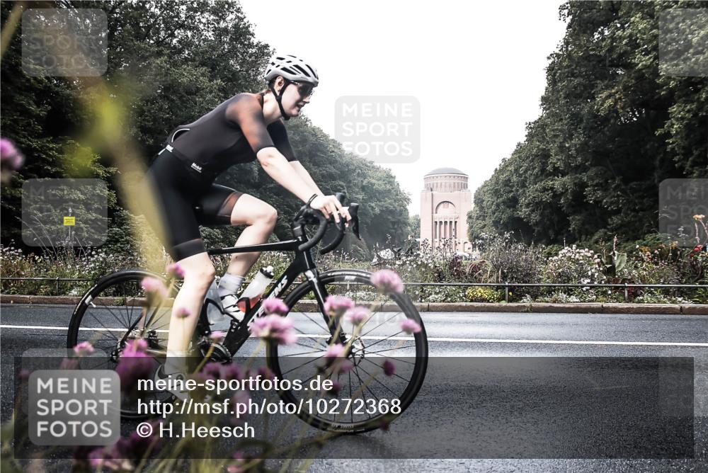 13.09.2026 - Stadtparktriathlon H.Heesch http://msf.ph/oto/10272368 13.09.2026 10:38:18 Radfahren 353, 358, 392, 410, 464, 490 meine-sportfotos.de