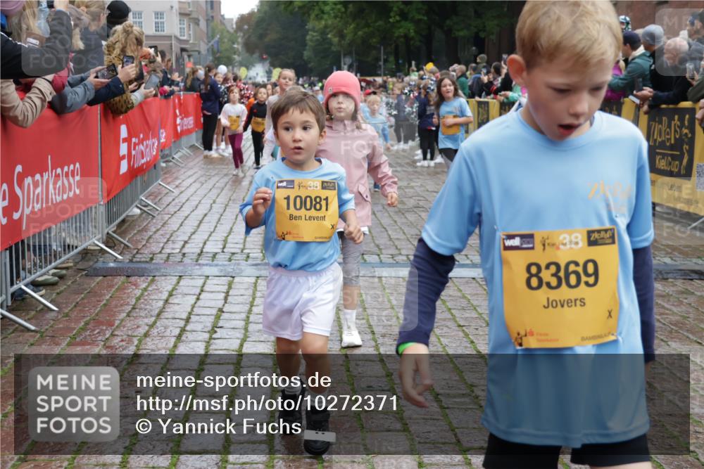 13.09.2026 - Kiel Lauf Yannick Fuchs http://msf.ph/oto/10272371 13.09.2026 08:35:10 Ziel 230, 242, 717, 756, 782, 809, 1116, 1269, 1764, 2005, 2071, 2715, 2736, 2774, 2917, 2987, 4696, 5066, 5076, 5091, 6037, 6195, 6247, 6444, 6448, 6785, 6910, 7074, 7083, 7133, 7421, 7882, 7885, 8109, 8800, 9159, 9262, 9888, 9927, 10875, 10935, 11070, 11315, 11843, 12400, 530, 717, 729, 756, 831, 1010, 1104, 1105, 1269, 1918, 2005, 2108, 2276, 2622, 2641, 2643, 3058, 3953, 4696, 4989, 5022, 5042, 5416, 5579, 5625, 5897, 5922, 6335, 6369, 6503, 6505, 6595, 7348, 8836 meine-sportfotos.de