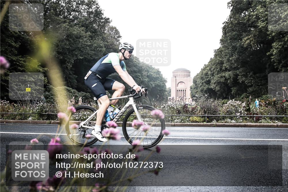 13.09.2026 - Stadtparktriathlon H.Heesch http://msf.ph/oto/10272373 13.09.2026 10:38:21 Radfahren 353, 410, 464, 490 meine-sportfotos.de