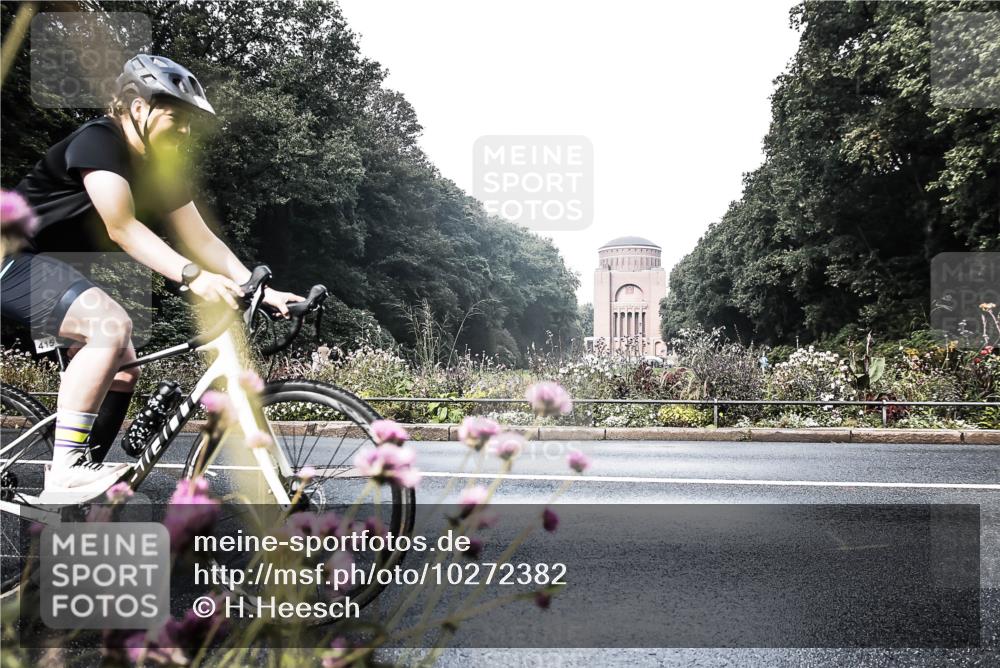 13.09.2026 - Stadtparktriathlon H.Heesch http://msf.ph/oto/10272382 13.09.2026 10:38:32 Radfahren 415 meine-sportfotos.de