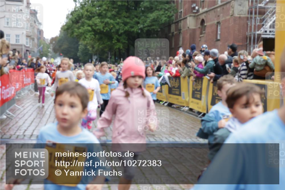 13.09.2026 - Kiel Lauf Yannick Fuchs http://msf.ph/oto/10272383 13.09.2026 08:35:11 Ziel 230, 242, 782, 809, 1116, 1148, 1764, 2071, 2715, 2736, 2774, 2917, 2987, 5066, 5076, 5091, 6037, 6195, 6247, 6444, 6448, 6785, 6910, 7074, 7083, 7126, 7133, 7421, 7882, 7885, 8109, 8800, 9159, 9262, 9888, 9927, 10588, 10875, 10935, 11070, 11315, 11843, 12400, 530, 717, 729, 756, 809, 831, 1010, 1104, 1105, 1116, 1269, 1918, 2005, 2108, 2276, 2622, 2641, 2643, 2736, 3058, 3953, 4696, 4989, 5022, 5042, 5416, 5579, 5625, 5897, 5922, 6335, 6369, 6503, 6505, 6595, 7348, 8836 meine-sportfotos.de