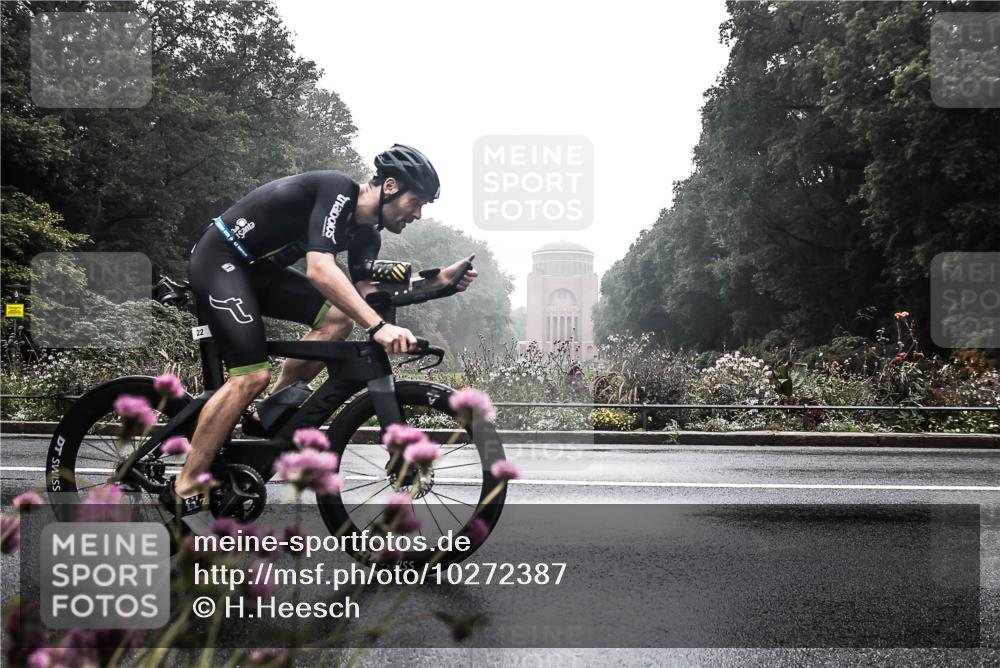 13.09.2026 - Stadtparktriathlon H.Heesch http://msf.ph/oto/10272387 13.09.2026 09:10:29 Radfahren 8, 22, 35, 174 meine-sportfotos.de