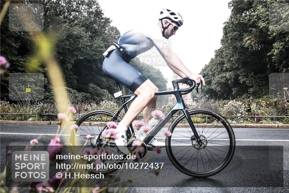 13.09.2026 - Stadtparktriathlon H.Heesch http://msf.ph/oto/10272437 13.09.2026 10:39:13 Radfahren 450, 520, 572 meine-sportfotos.de