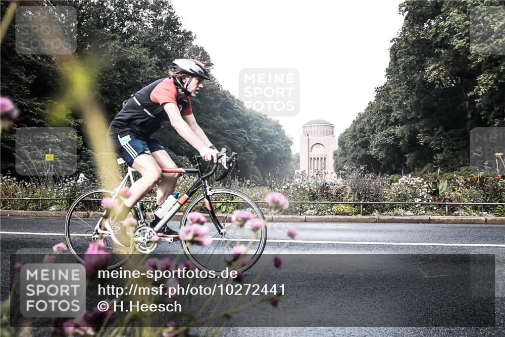 13.09.2026 - Stadtparktriathlon H.Heesch http://msf.ph/oto/10272441 13.09.2026 10:39:17 Radfahren 344, 561, 572 meine-sportfotos.de