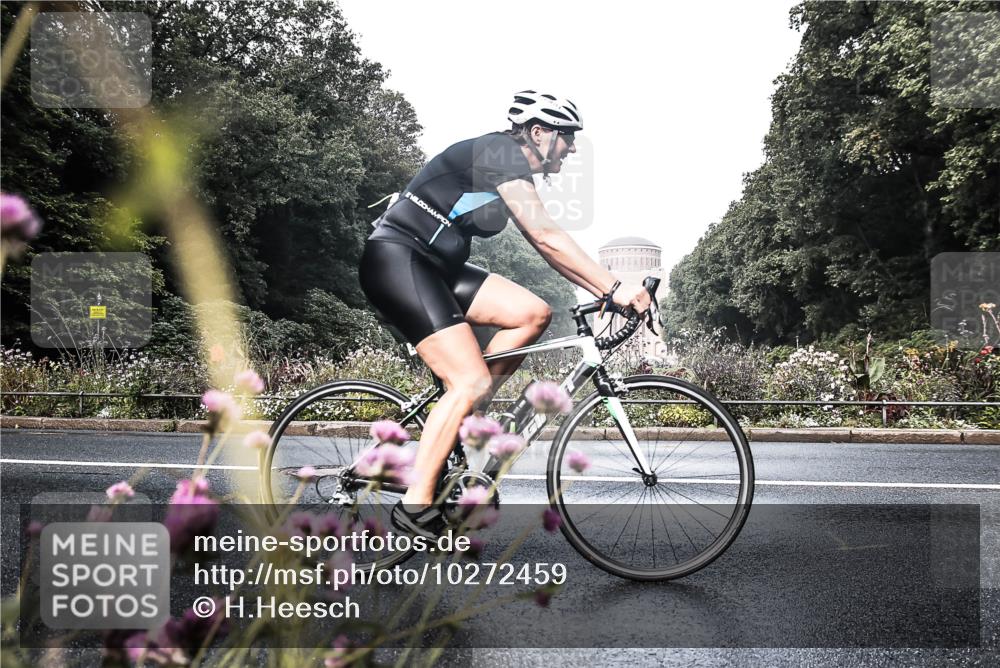 13.09.2026 - Stadtparktriathlon H.Heesch http://msf.ph/oto/10272459 13.09.2026 10:39:28 Radfahren 386, 413, 470, 522 meine-sportfotos.de