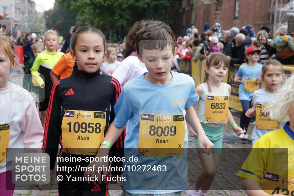 13.09.2026 - Kiel Lauf Yannick Fuchs http://msf.ph/oto/10272463 13.09.2026 08:35:16 Ziel 192, 230, 242, 782, 1148, 1764, 2071, 2495, 2582, 2715, 2987, 4418, 4695, 4990, 5076, 5091, 5581, 5607, 5880, 6037, 6195, 6444, 6448, 6617, 6708, 6785, 6910, 7074, 7083, 7126, 7133, 7421, 7882, 7885, 8109, 8336, 8369, 8451, 8800, 8984, 9159, 9262, 9888, 9927, 10081, 10588, 11070, 230, 530, 717, 729, 756, 809, 1010, 1104, 1105, 1116, 1269, 1918, 2005, 2641, 2643, 2736, 2774, 2917, 2987, 4696, 4989, 5022, 5042, 5066, 5416, 5579, 5625, 5922, 6335, 6369, 6503, 6505, 6595, 7348 meine-sportfotos.de