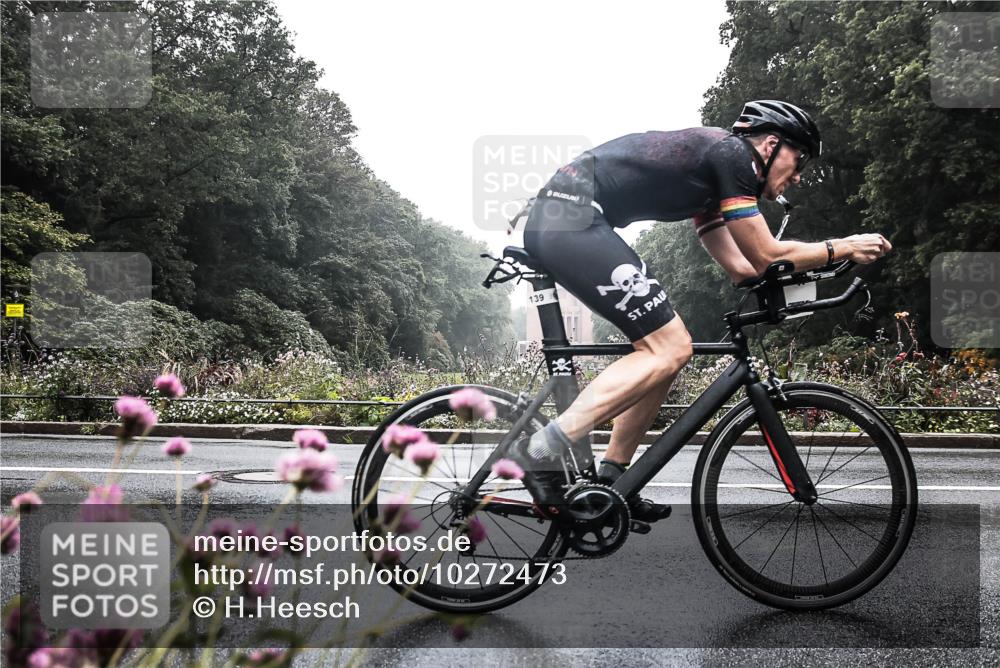 13.09.2026 - Stadtparktriathlon H.Heesch http://msf.ph/oto/10272473 13.09.2026 09:11:25 Radfahren 26, 46, 119, 139, 185 meine-sportfotos.de