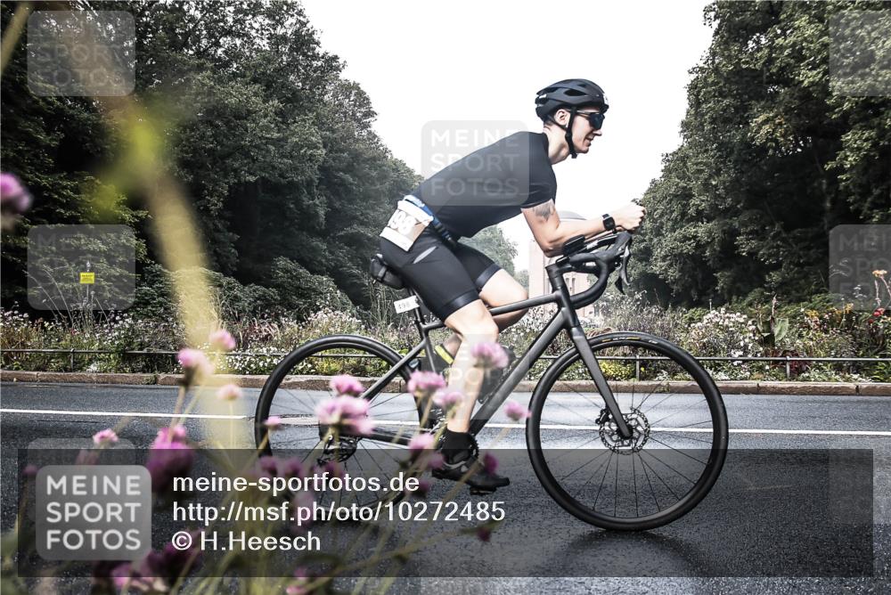 13.09.2026 - Stadtparktriathlon H.Heesch http://msf.ph/oto/10272485 13.09.2026 10:39:40 Radfahren 493, 498, 557 meine-sportfotos.de