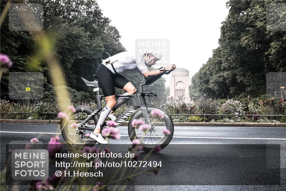 13.09.2026 - Stadtparktriathlon H.Heesch http://msf.ph/oto/10272494 13.09.2026 10:39:47 Radfahren 557, 563 meine-sportfotos.de